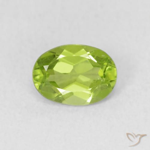 0.91ct Natural Lively Green Peridot, Oval, VS