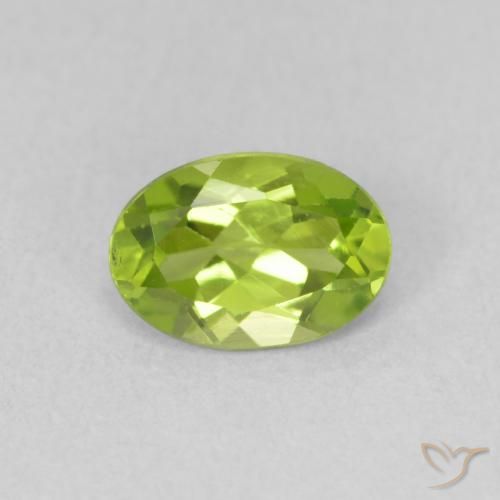 0.85ct Natural Yellowish Green Peridot, Oval, VS