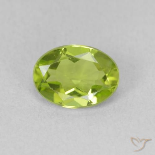 1.07ct Natural Medium Green Peridot, Oval, VVS-VS