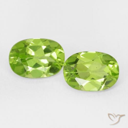 1.91ctw Natural Medium Green Peridot, Oval, VS