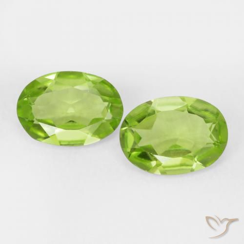 1.56ctw Natural Lively Green Peridot, Oval, VVS-VS