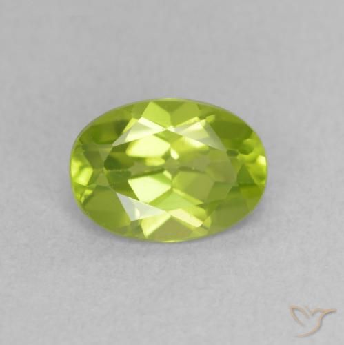 0.90ct Natural Yellowish Green Peridot, Oval, VVS-VS