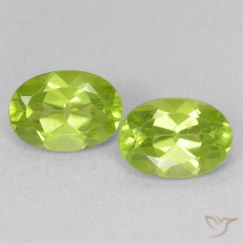 1.73ctw Natural Yellowish Green Peridot, Oval, VS