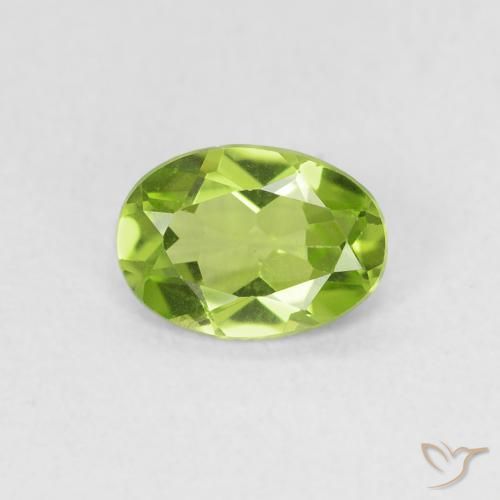 0.73ct Natural Medium Green Peridot, Oval, VVS