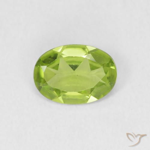0.71ct Natural Medium Green Peridot, Oval, VVS-VS
