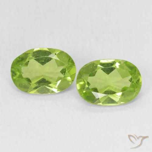 1.62ctw Natural Light Lively Green Peridot, Oval, VVS-VS