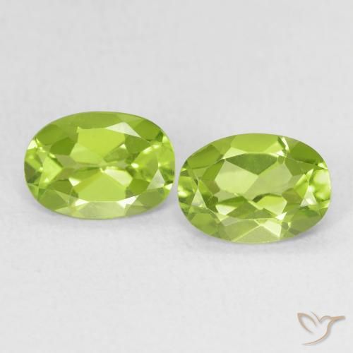 1.60ctw Natural Bright Green Peridot, Oval, VS