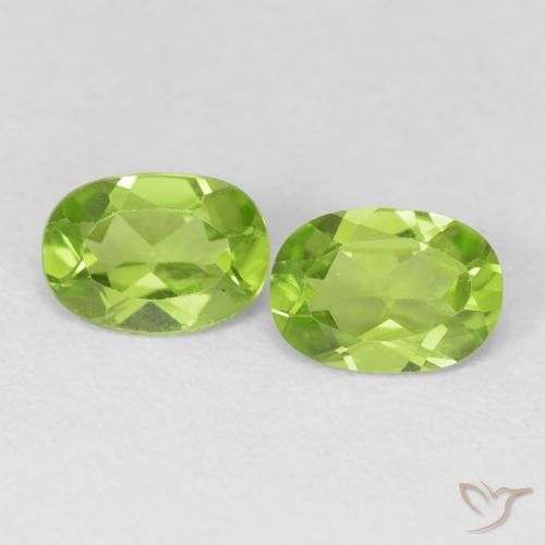 1.61ctw Natural Lively Green Peridot, Oval, VVS
