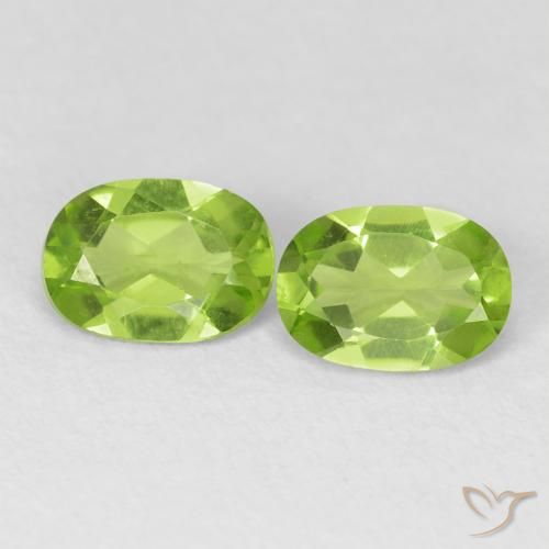 1.75ctw Natural Yellowish Green Peridot, Oval, VVS-VS