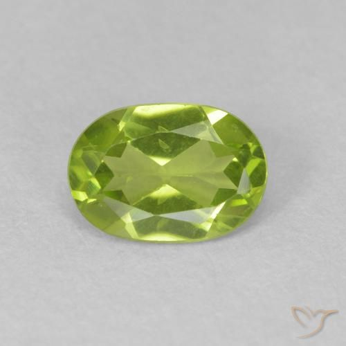 0.82ct Natural Bright Green Peridot, Oval, VS