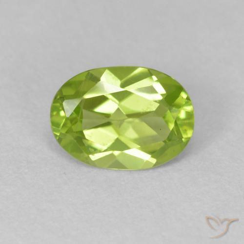 0.85ct Natural Medium Green Peridot, Oval, VVS