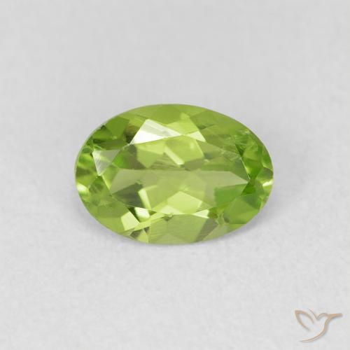 0.84ct Natural Medium Green Peridot, Oval, VVS-VS