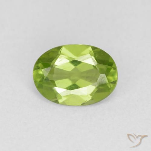 0.90ct Natural Lively Green Peridot, Oval, VVS-VS