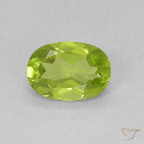 0.86ct Natural Lively Green Peridot, Oval, VS