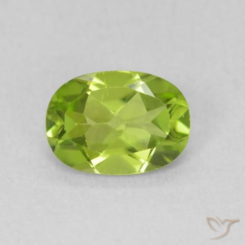 0.84ct Natural Lively Green Peridot, Oval, VS
