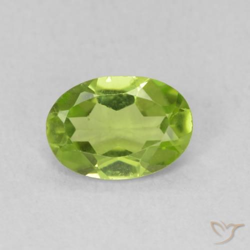 0.75ct Natural Lively Green Peridot, Oval, VS