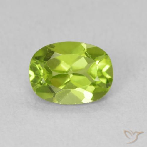 0.91ct Natural Medium Green Peridot, Oval, VS