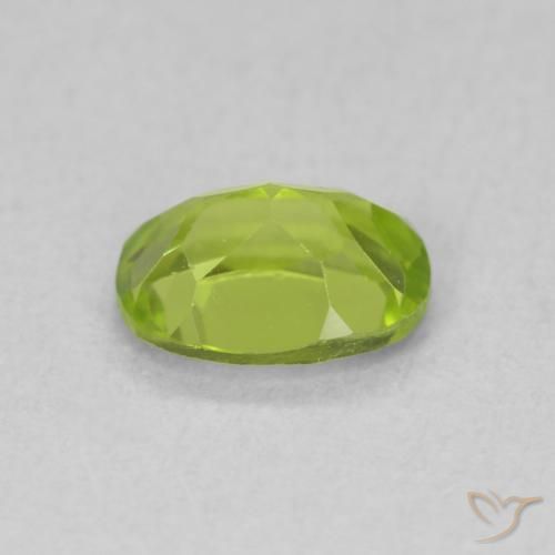 Peridot Gemstone in 7 x 5 mm (calibrated) Size for Sale, Peridot Stone in Medium Green Color