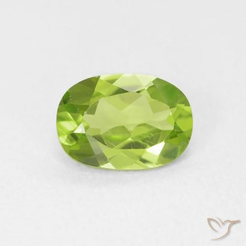 0.92ct Natural Medium Green Peridot, Oval, VVS-VS