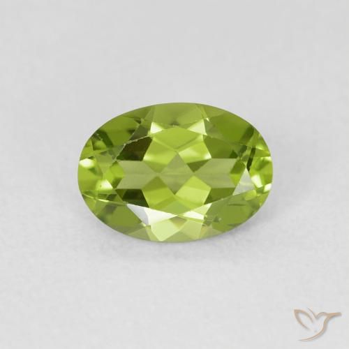0.88ct Natural Medium Green Peridot, Oval, VVS-VS