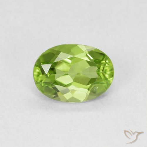 1.00ct Natural Lively Green Peridot, Oval, VVS-VS