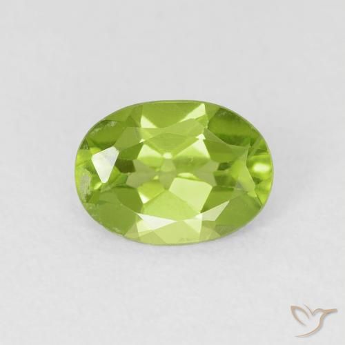 0.83ct Natural Lively Green Peridot, Oval, VS