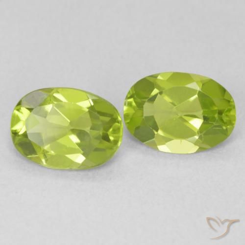 1.58ctw Natural Bright Green Peridot, Oval, VVS-VS