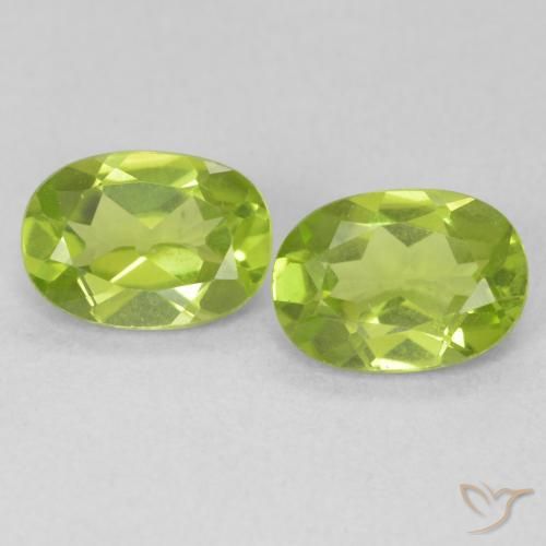 1.79ctw Natural Bright Green Peridot, Oval, VVS-VS
