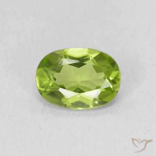 0.84ct Natural Medium Green Peridot, Oval, VS