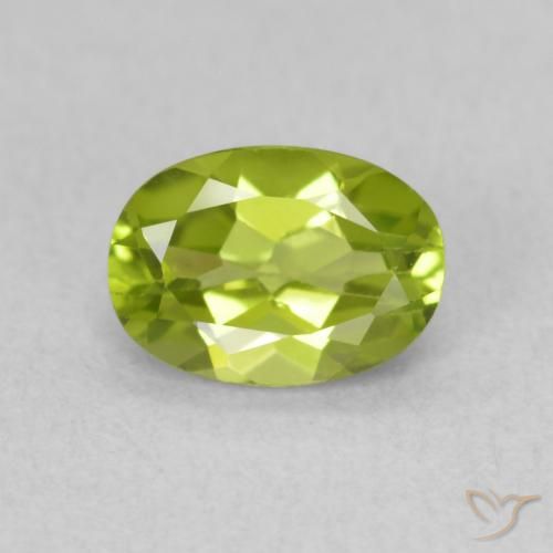 0.90ct Natural Medium Green Peridot, Oval, VS