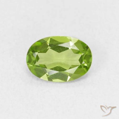 0.76ct Natural Medium Green Peridot, Oval, VVS-VS