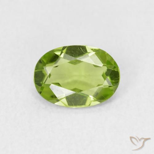 0.80ct Natural Medium Green Peridot, Oval, VVS-VS