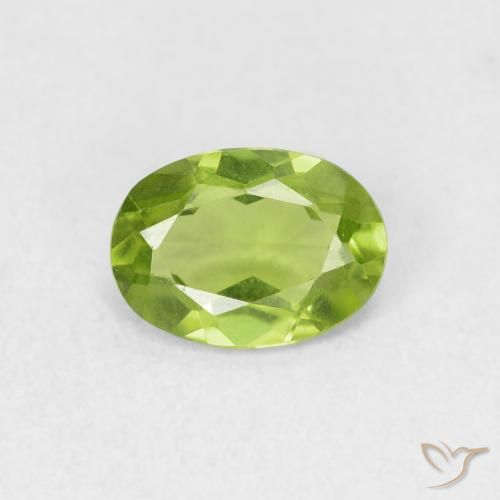0.76ct Natural Lively Green Peridot, Oval, VVS-VS