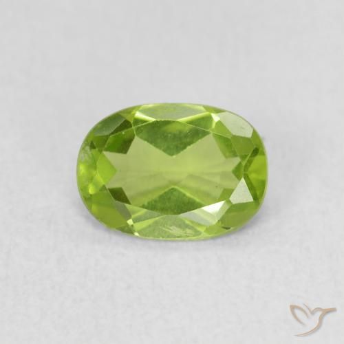 0.82ct Natural Lively Green Peridot, Oval, VS