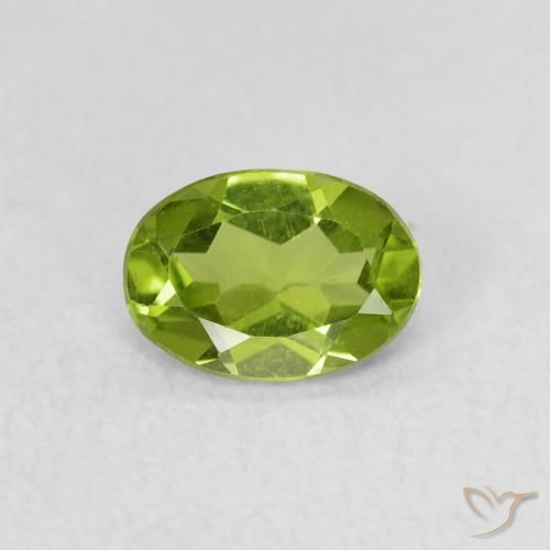 0.74ct Natural Lively Green Peridot, Oval, VS