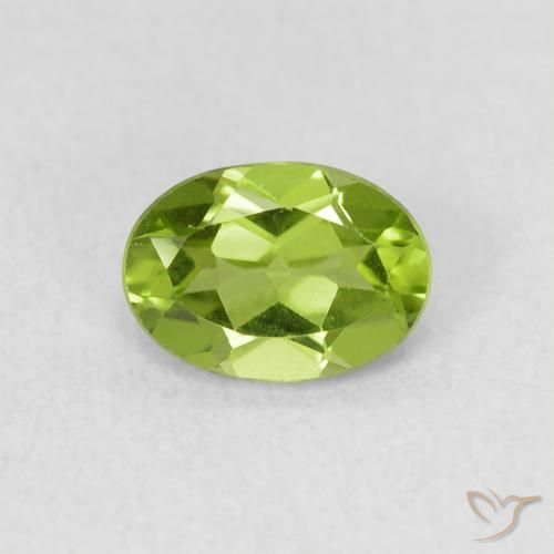 0.86ct Natural Medium Green Peridot, Oval, VS