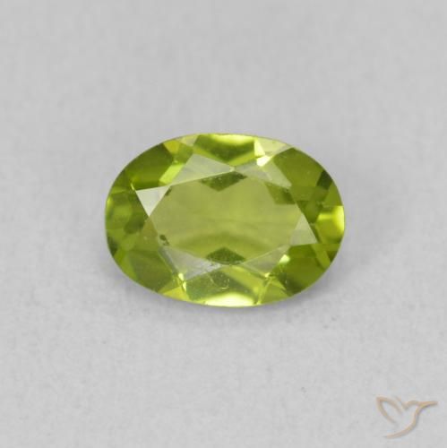0.81ct Natural Lively Green Peridot, Oval, VS
