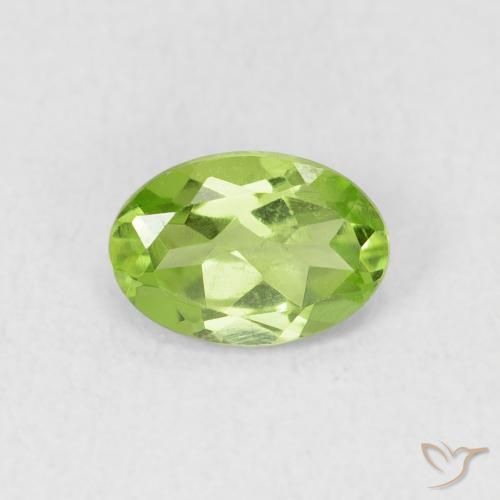 0.84ct Natural Lively Green Peridot, Oval, VS