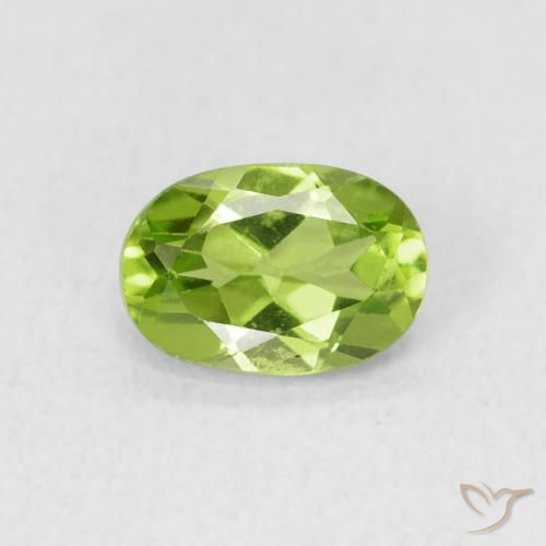 0.86ct Natural Medium Green Peridot, Oval, VS