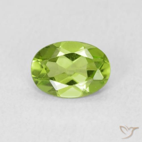 0.79ct Natural Lively Green Peridot, Oval, VS