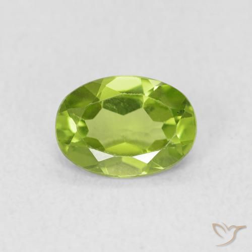 0.84ct Natural Lively Green Peridot, Oval, VS