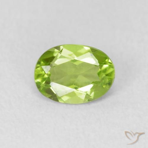 0.92ct Natural Medium Green Peridot, Oval, VS