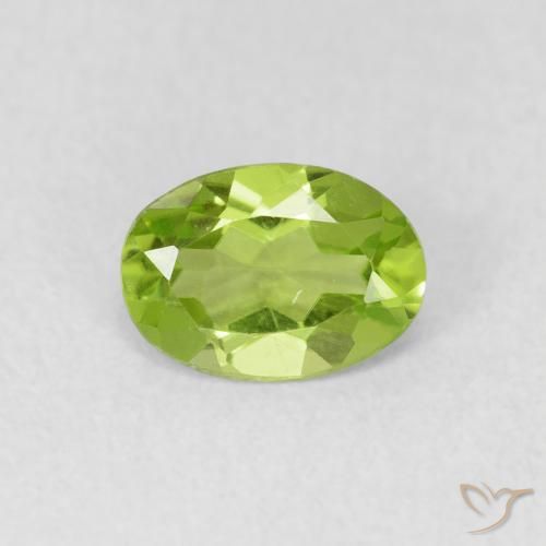 0.77ct Natural Lively Green Peridot, Oval, VS