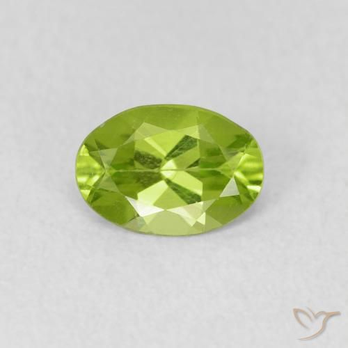 0.67ct Natural Yellowish Green Peridot, Oval, VVS-VS