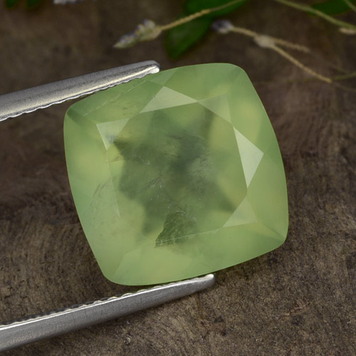 Yellow Green Prehnite Gem - 6.6ct Cushion-Cut (ID: 304565)