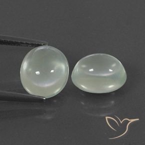 Blanco verdoso claro Prehnite Gema - 2.6ct Cabujón Óvalo (ID: 326400)