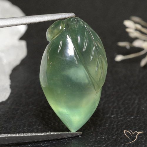 Prehnite Frutta intagliata da 18,57 ct dal Sud Africa, dimensione 20,6x12,5 mm, purezza Transparent, pietra preziosa naturale non trattati, Prehnite 1pc in colore Verde chiaro, durezza Mohs di 6 - 6,5, Photo A