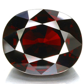 32.16 ct Red Pyrope Garnet Gemstone, Pyrope Garnet Gem in Oval Facet Shape for Sale.