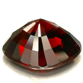 Pyrope Garnet Gemstone in 18.6 x 15.4 mm Size for Sale, Pyrope Garnet Stone in Deep Red Color