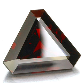8.94 ct Red Pyrope Garnet Stone, Natural Pyrope Garnet in Fancy Facet Shape for Sale